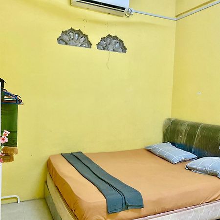 Umi Homestay Batu Buruk Kuala Terengganu Exterior foto