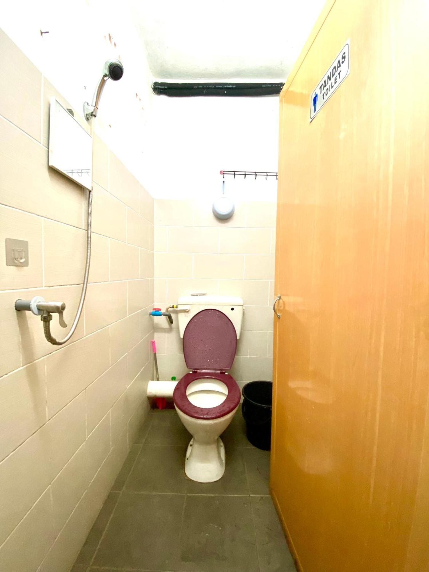 Umi Homestay Batu Buruk Kuala Terengganu Exterior foto